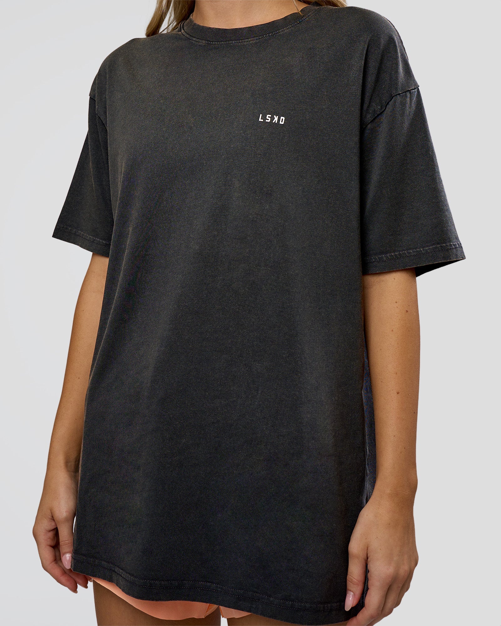 トワイライト We Love This FLXCotton Oversized Tee - Black Washed-White | LSKD