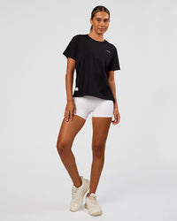 Woman wearing VS6 FLXCotton Regular Fit Tee - Black-White | Model:Charli | Size:XS | Thumbnail Index: 2
