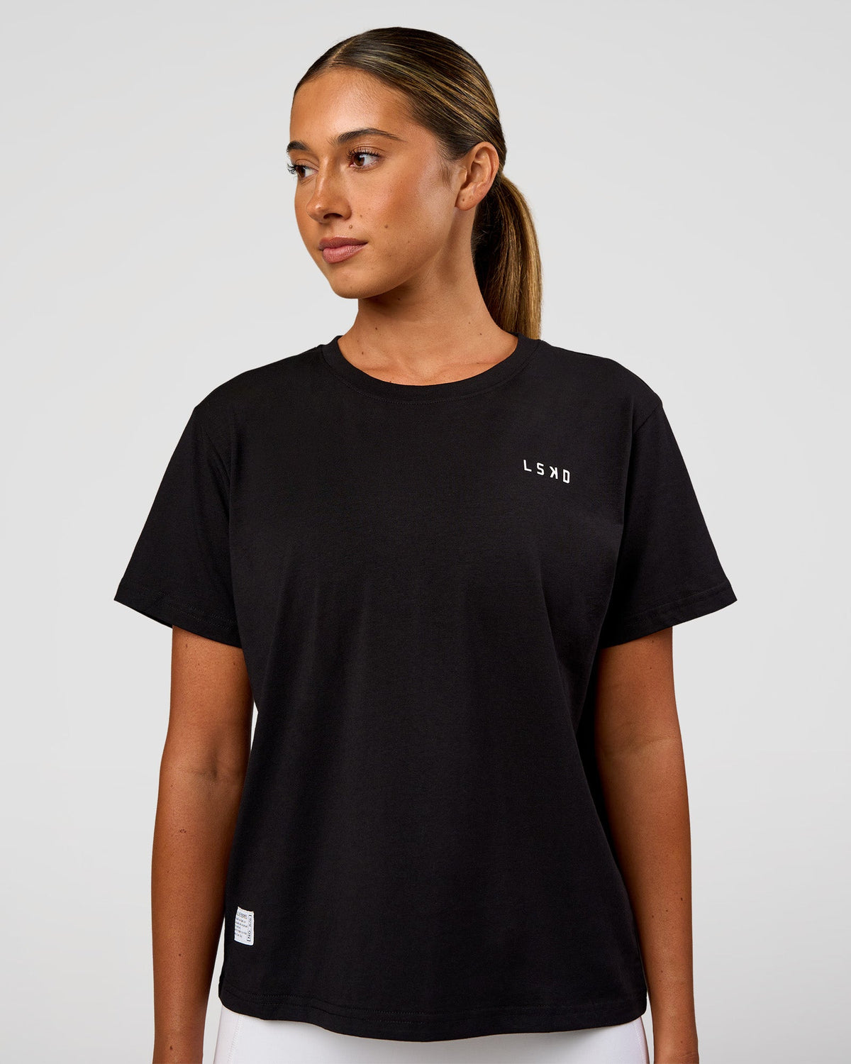 Woman wearing VS6 FLXCotton Regular Fit Tee - Black-White | Model:Charli | Size:XS - view 2