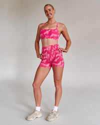 Campaign image of Momentum Sports Bra - Radiant Pink | Thumbnail Index: 5
