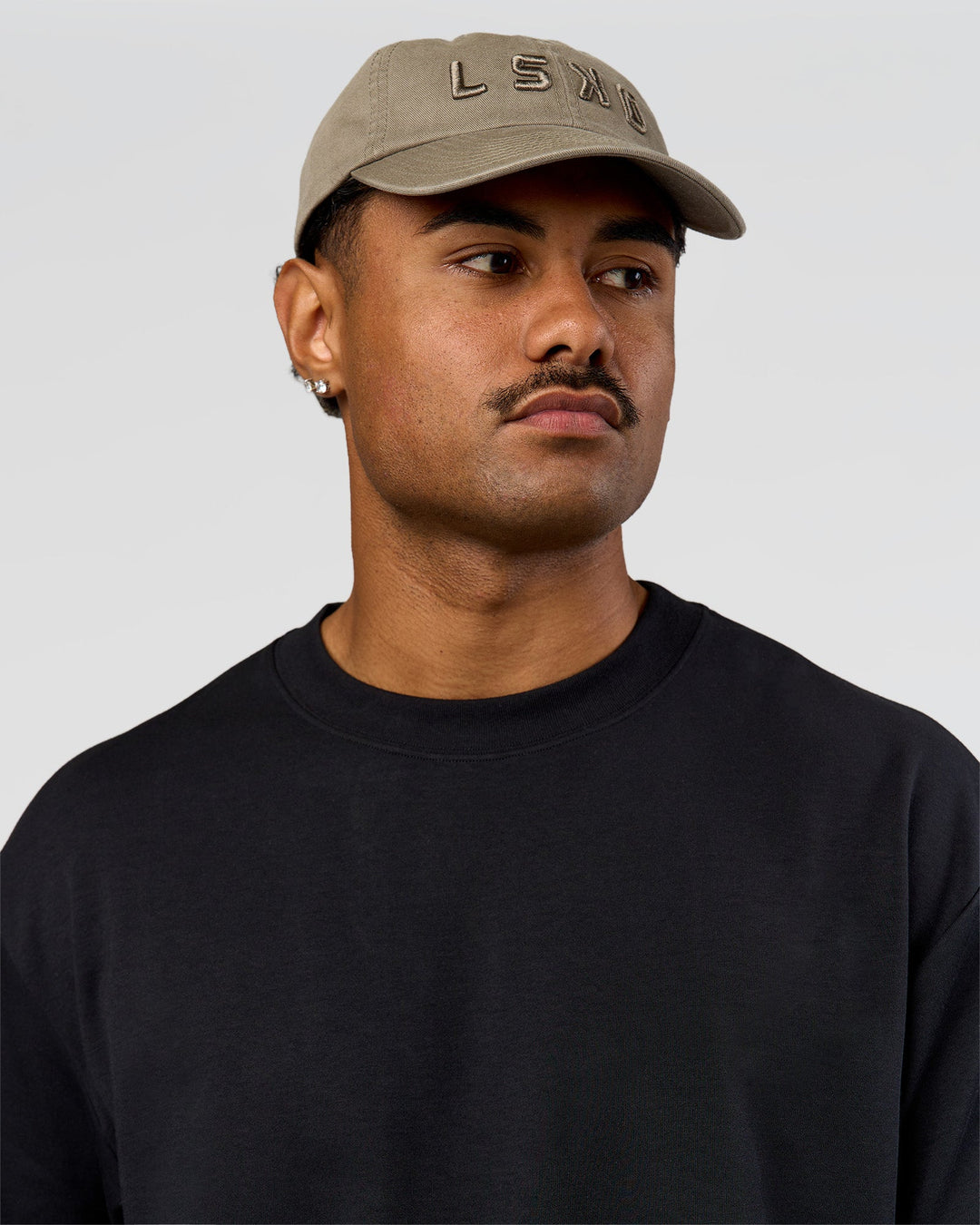 Man wearing Daily Cap - Taupe Ash | Model:Cap | Size:DAILY - view 3