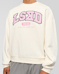 Man wearing Varsity Boxy Crew - Off White-Pink Rose | Model:Albert | Size:L | Thumbnail Index: 2