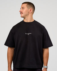 Man wearing Andrew J. Steel x LSKD Heavyweight Boxed Tee - Black | Model:Jaiden | Size:L | Thumbnail Index: 3