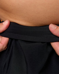 Man wearing Hybrid Lined 5" Short - Black-Reflective | Model:Jaiden | Size:L | Thumbnail Index: 13