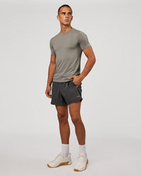 Man wearing AeroFLX+ Seamless Set In Tee - Storm Front/Storm Front | Model:Albert | Size:M | Thumbnail Index: 4