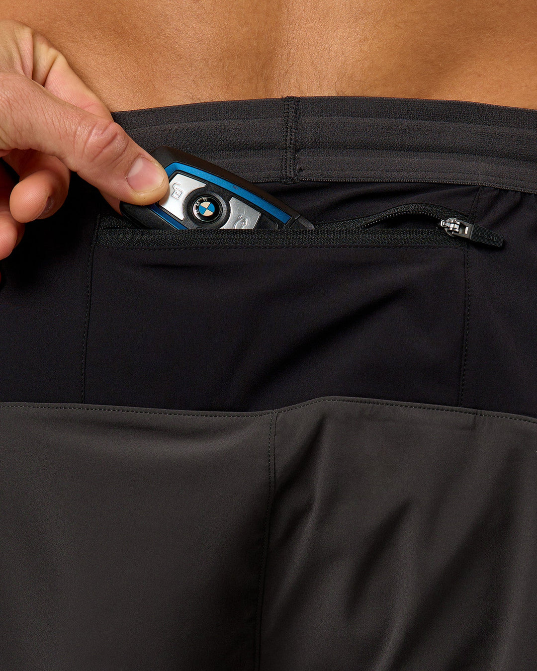 Man wearing Pace 5" Running Short - Black-Onyx | Model:Albert | Size:M - view 4