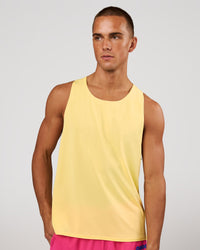 Man wearing Pace Running Tank 3.0  - Lemon | Model:Albert | Size:M | Thumbnail Index: 2