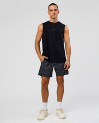 Man wearing Rep 7" Performance Short - Energy Print Black | Model:Albert | Size:M | Thumbnail Index: 4
