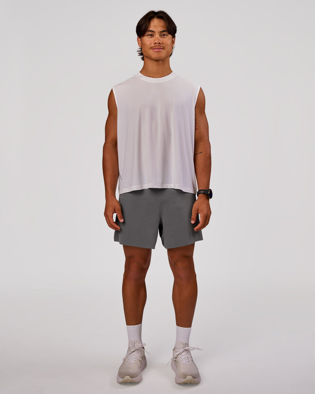 Man wearing Flow-Mode Lined 5" Short - Dark Storm | Model:George | Size:M - view 4