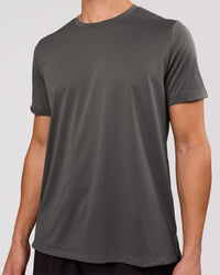 Man wearing Pace Running Tee 3.0  - Dark Storm | Model:Leandro | Size:M | Thumbnail Index: 4