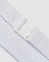 Studio image of Accelerate Run Belt - White-Reflective | Thumbnail Index: 3