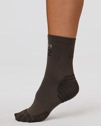 Studio image of Hype Performance Quarter Socks - Onyx-Off White | Thumbnail Index: 3
