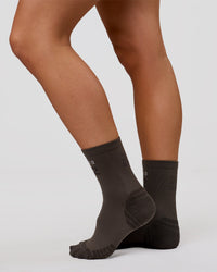 Studio image of Hype Performance Quarter Socks - Onyx-Off White | Thumbnail Index: 4