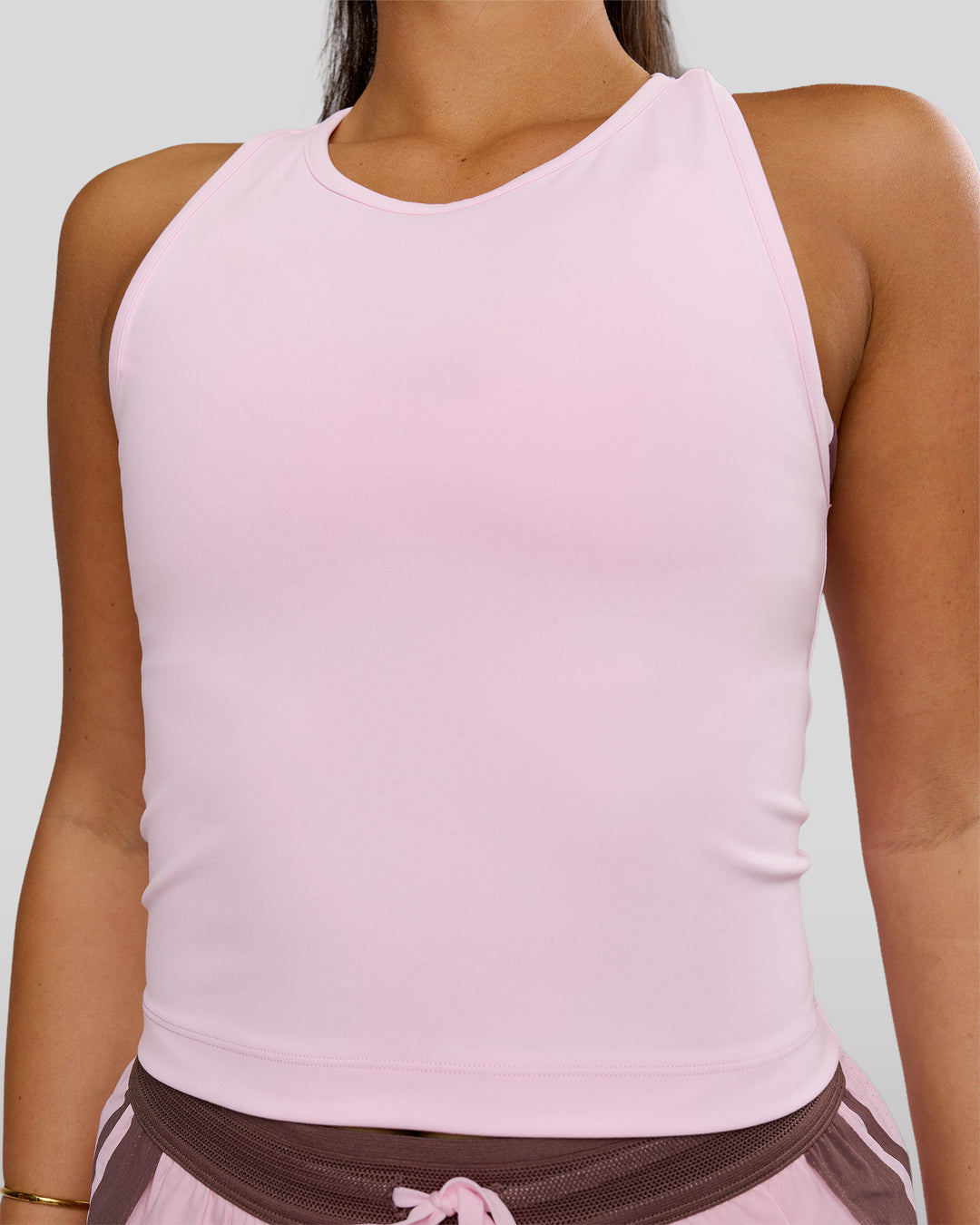 Woman wearing Flow Performance Tank 2.0 - Marshmallow | Model:Bianca | Size:S - view 2