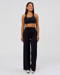 Woman wearing Flow Sports Bra - Black | Model:Bianca | Size:S | Thumbnail Index: 6