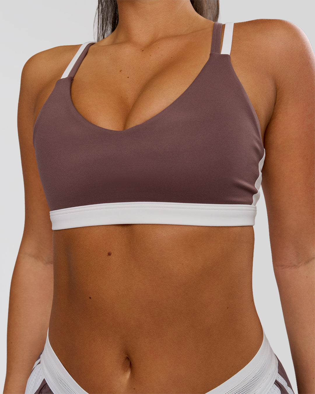 Woman wearing Force Sports Bra - Cocoa Powder | Model:Bianca | Size:S - view 5
