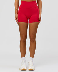 Woman wearing Fusion Ultra High-Rise 4" Short Pockets - Scarlet | Model:Bianca | Size:S | Thumbnail Index: 9