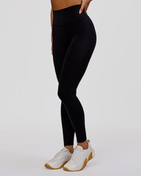 Woman wearing Luxe V-Contour High-Rise Full Length Legging - Black | Model:Bianca | Size:S | Thumbnail Index: 3