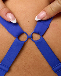 Woman wearing Twist Sports Bra D/DD/E - Power Cobalt | Model:Bianca | Size:S | Thumbnail Index: 4