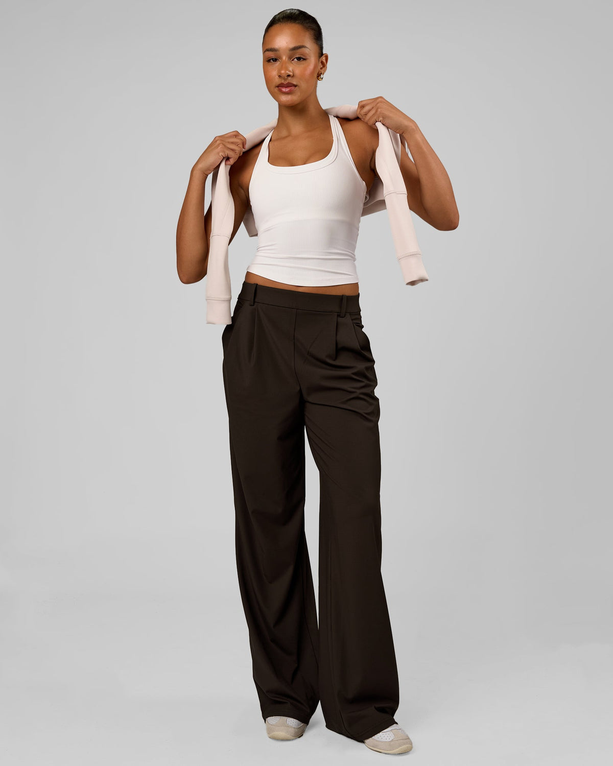 Woman wearing StretchShift Wide Leg Pant Tall - Ground Coffee | Model:Rosie | Size:S - view 1