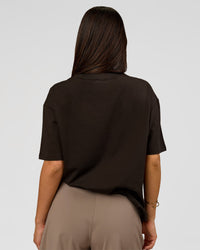 Woman wearing VS6 1% Better FLXCotton Oversize Tee - Ground Coffee | Model:Bianca | Size:XS | Thumbnail Index: 13