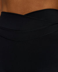 Woman wearing Solstice High-Rise 6" Short - Black | Model:Brylee | Size:XS | Thumbnail Index: 5