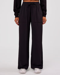 Woman wearing Bend Woven Pant - Black | Model:Charli | Size:XS | Thumbnail Index: 9