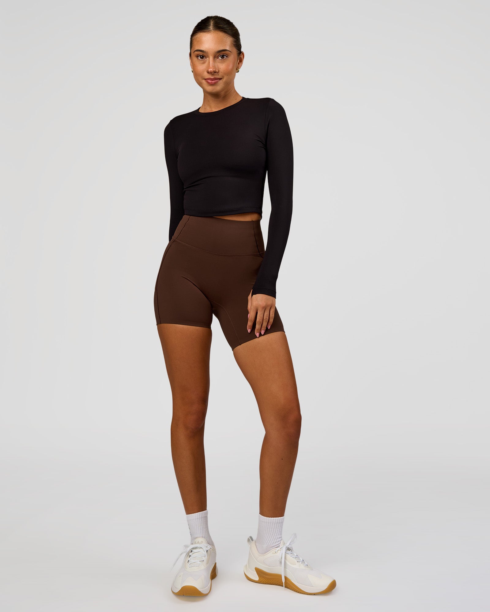 n*)様 sleeve tuck cropped long tee ブラック Staple Long Sleeve Cropped Tee 2.0 - Black | LSKD – LSKD US
