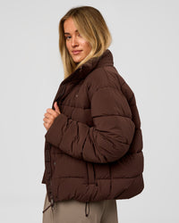 Woman wearing Go-To Puffer Jacket - Hot Chocolate | Model:Issy | Size:XS | Thumbnail Index: 10