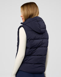 Woman wearing Go-To Puffer Vest - Future Navy | Model:Issy | Size:XS | Thumbnail Index: 5
