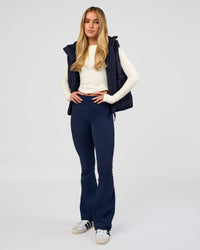 Woman wearing Go-To Puffer Vest - Future Navy | Model:Issy | Size:XS | Thumbnail Index: 6