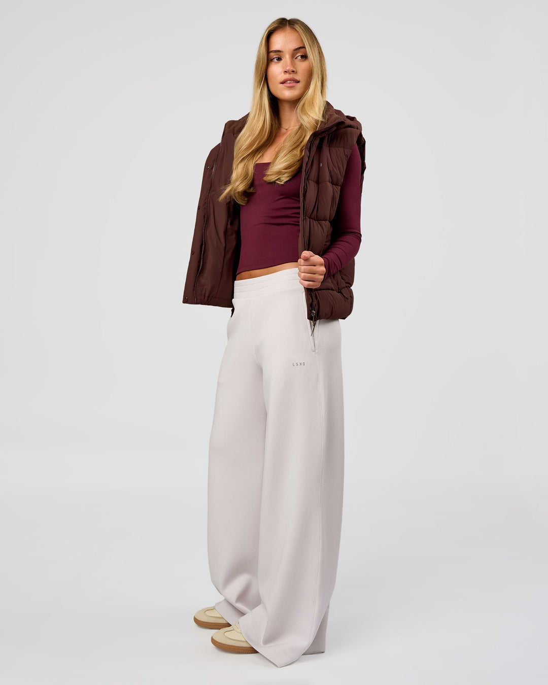 Woman wearing Go-To Puffer Vest - Hot Chocolate | Model:Issy | Size:XS - view 7