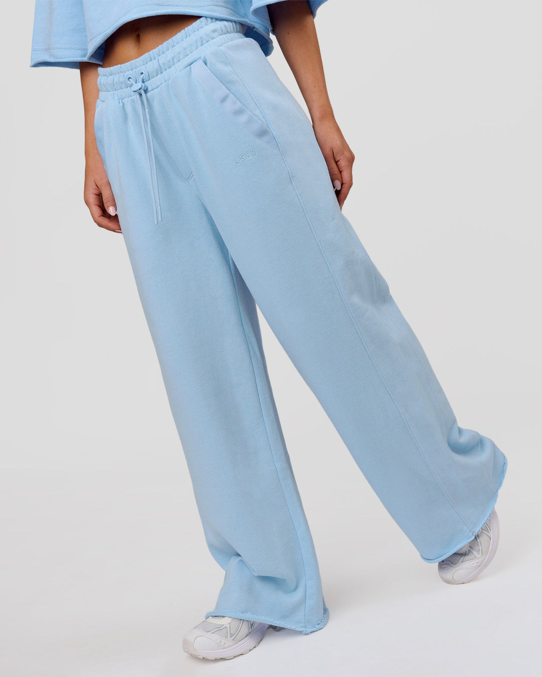 Woman wearing MVP Elite Terry Wide Leg Pant - Open Air | Model:Issy | Size:XS - view 2