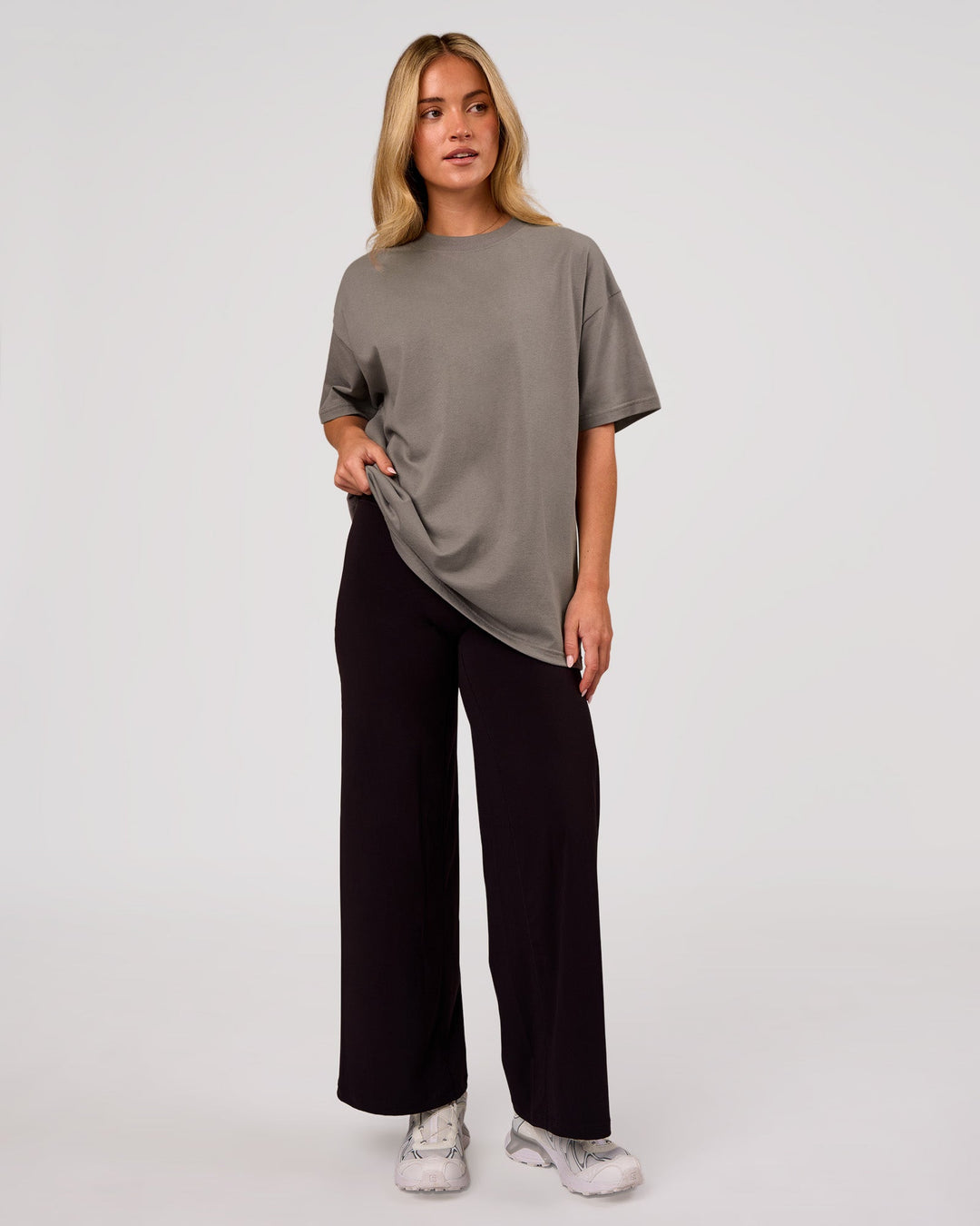 Woman wearing Shadow Mark Heavyweight Oversized Tee - Storm Front-Onyx | Model:Issy | Size:XS - view 11