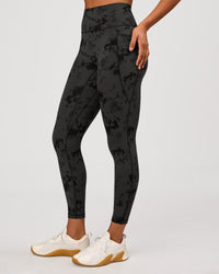 Woman wearing Fusion Ultra High-Rise 7/8 Legging Pockets - Obsidian/Black Tye Dye | Model:Rosie | Size:XS | Thumbnail Index: 0