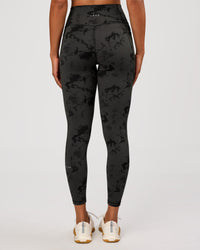 Woman wearing Fusion Ultra High-Rise 7/8 Legging Pockets - Obsidian/Black Tye Dye | Model:Rosie | Size:XS | Thumbnail Index: 3