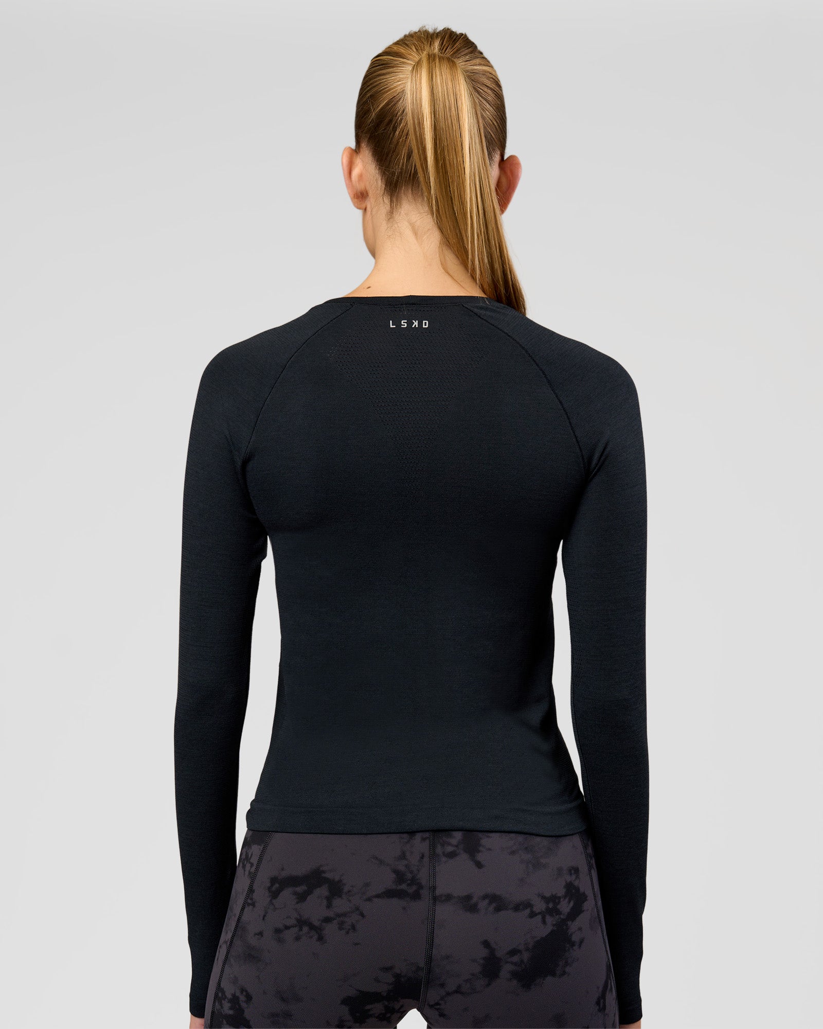 Womens AeroFLX+ Seamless Long Sleeve Tee - Black Marl | LSKD – LSKD US
