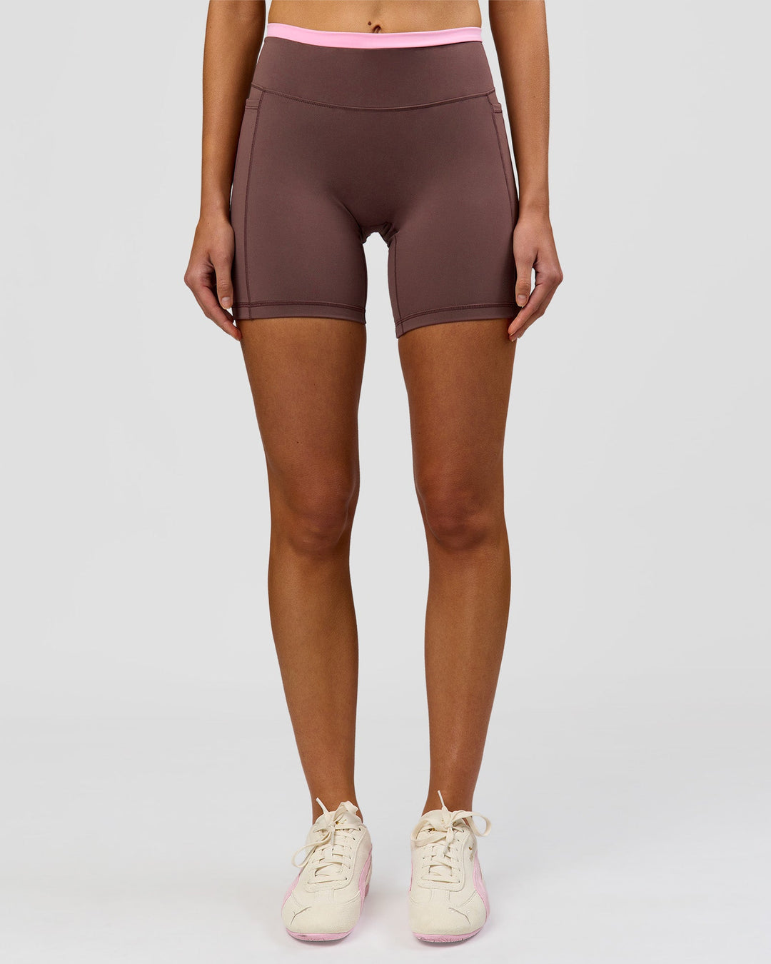 Woman wearing Bree Fusion High-Rise 6" Short Pockets - Cocoa Powder-Pink Rose | Model:Taneisha | Size:XS - view 4