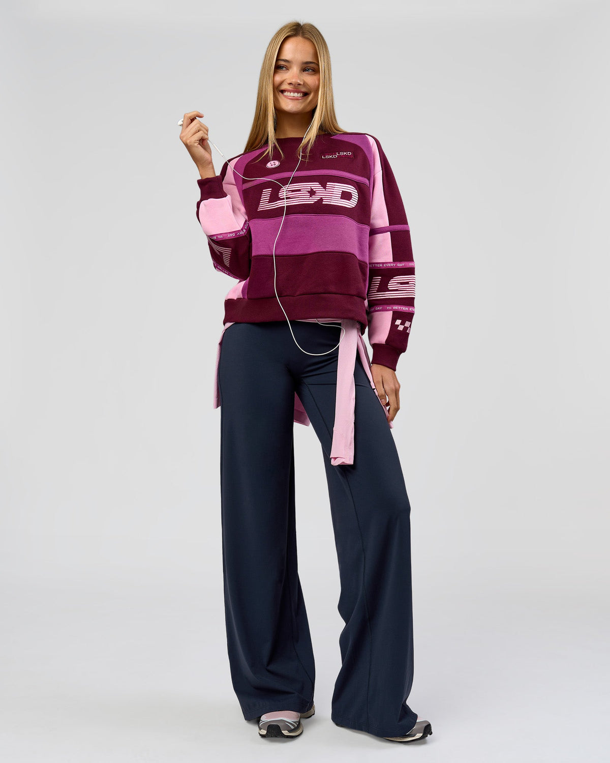 Woman wearing Elixir High-Rise Tall Pant - Midnight Navy | Model:Taneisha | Size:XS - view 2
