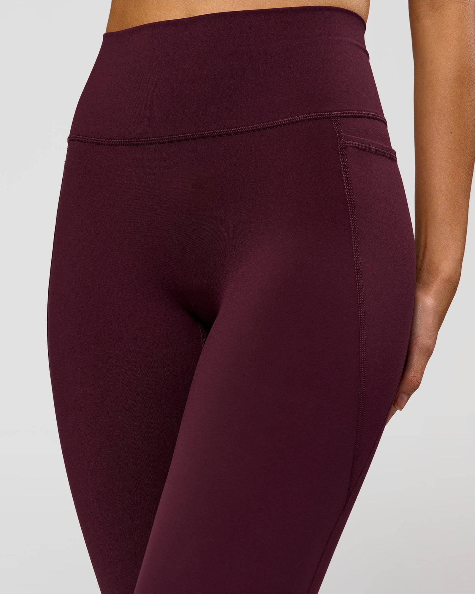 Fusion V-Contour Ultra High-Rise Full Length Legging Pockets