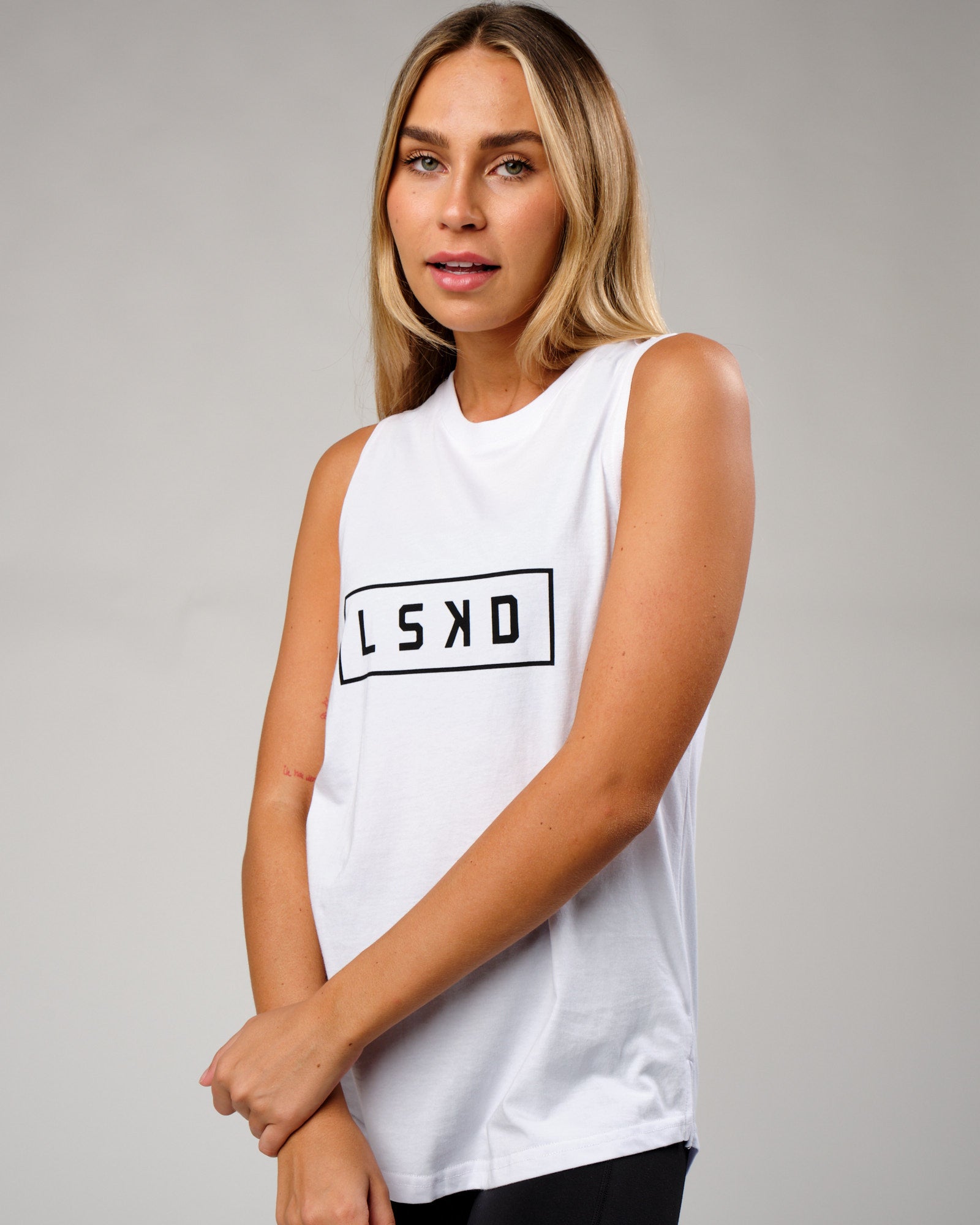 unisex washed tank top | NKNIT