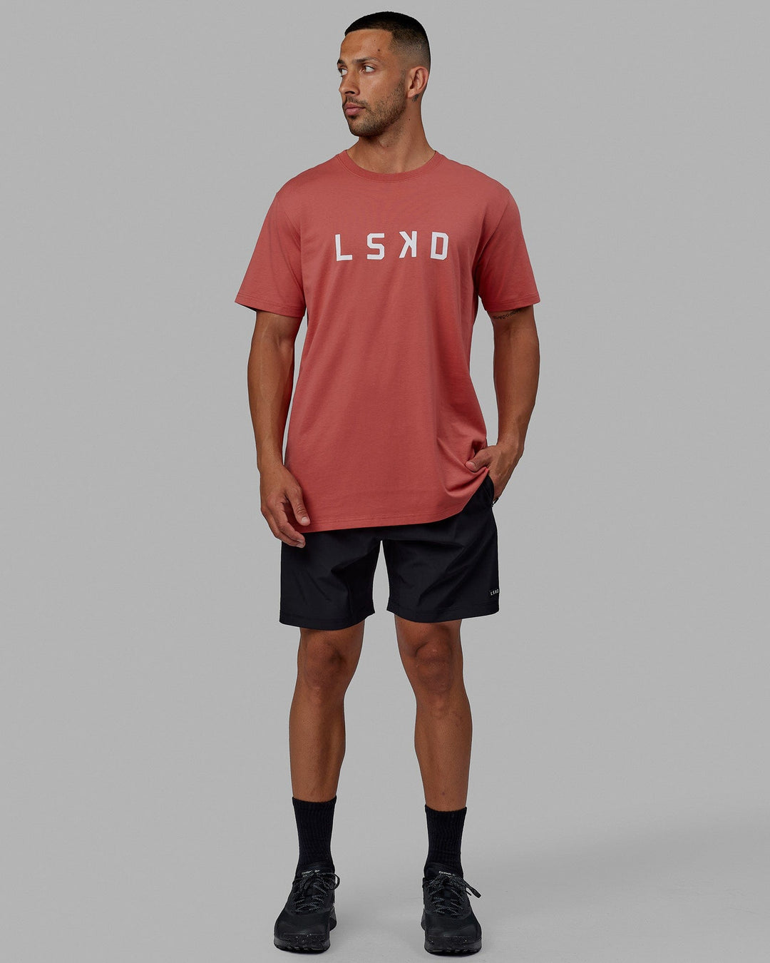 Structure Tee - Mineral Red-White