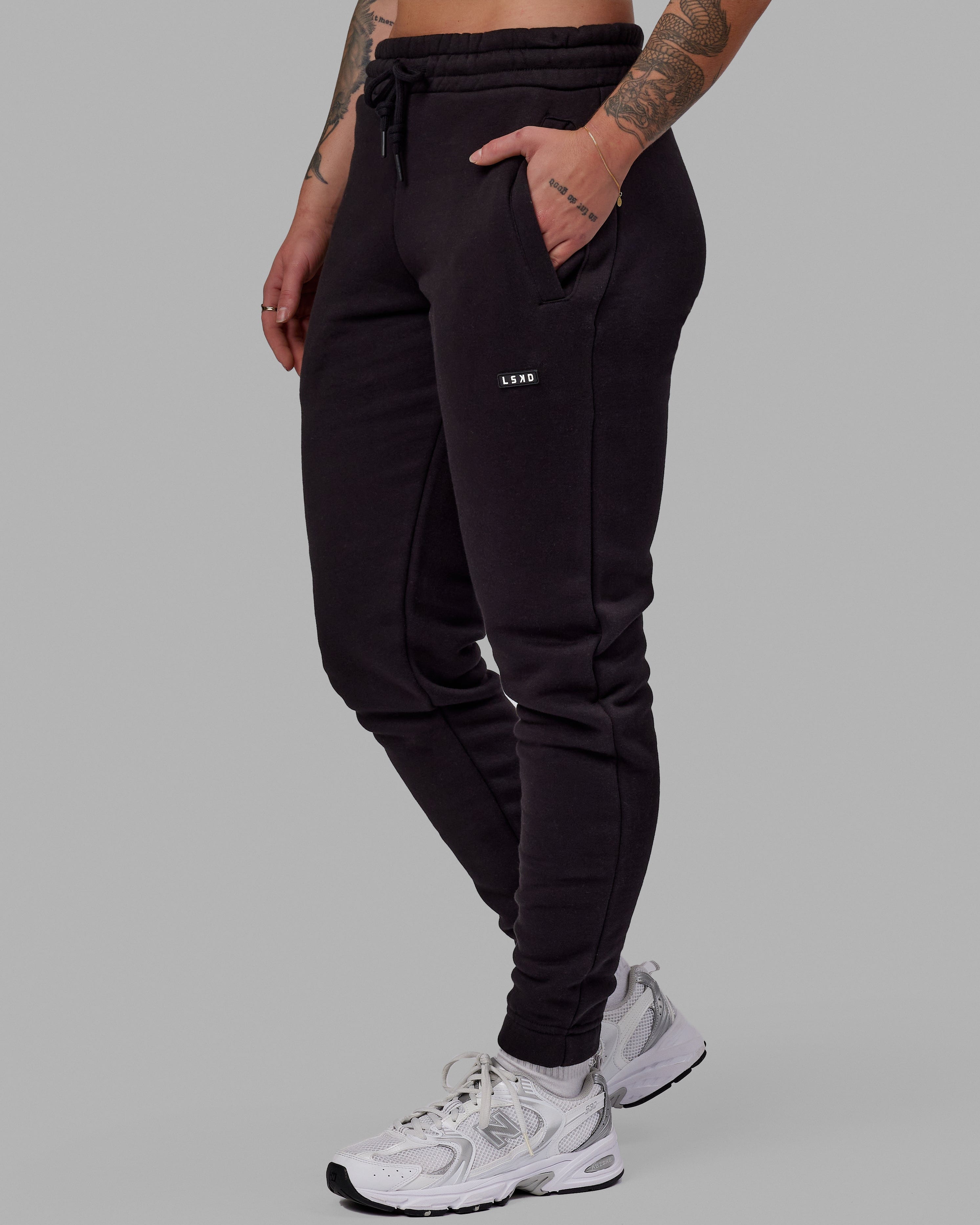 Unisex Fundamental Jogger Black LSKD US